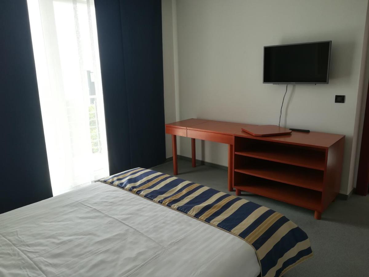 Hotel Tamaris Novi Vinodolski Ngoại thất bức ảnh