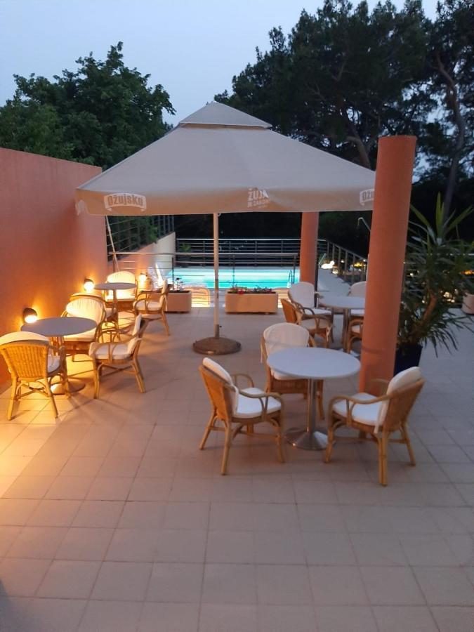 Hotel Tamaris Novi Vinodolski Ngoại thất bức ảnh