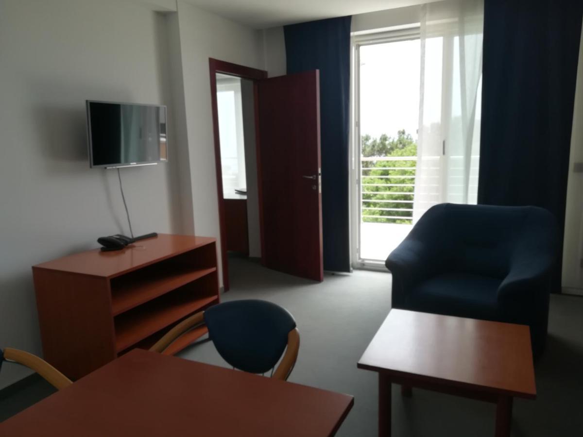 Hotel Tamaris Novi Vinodolski Ngoại thất bức ảnh